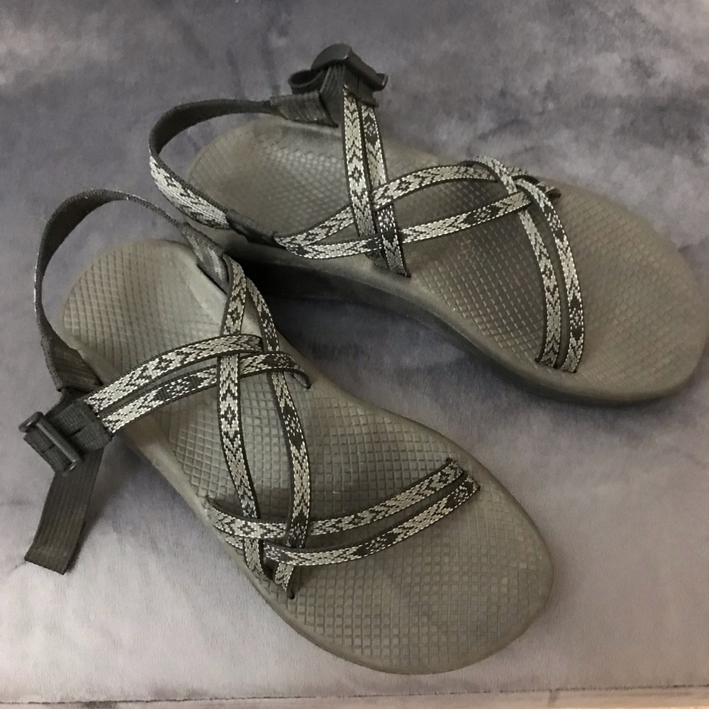 Women’s Chaco’s S/Cloud X in grey/black size 9.